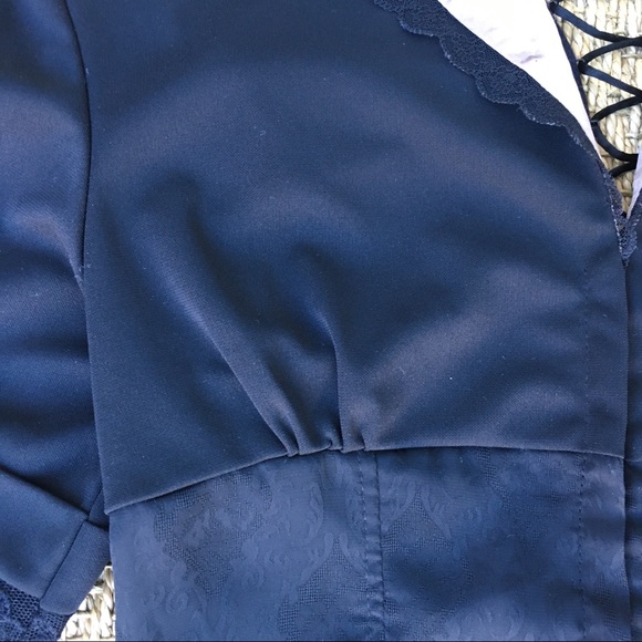 Heavy Red Corset style lace-up back Shirt Sz L - Picture 7 of 11